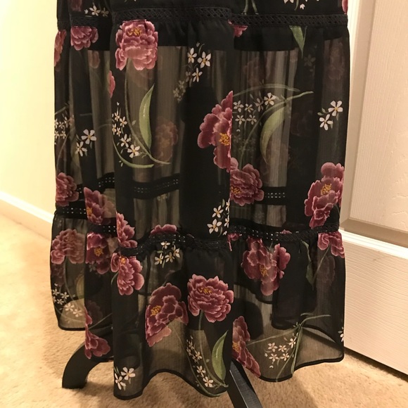 SHIFT Black Floral Maxi Dress - Picture 5 of 6
